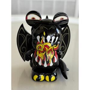 Disney Medieval Dragon Medieval Series 3" Vinylmation Figure Quincy
Sutton HTF